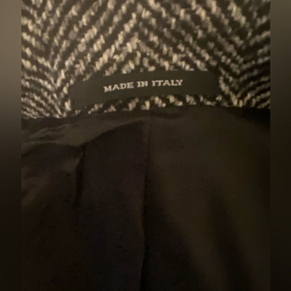 TAGLIATORE 02-05 unisex 
Coat 100% Italian Coat 
8 (US) - Black (44) - Picture 13 of 16